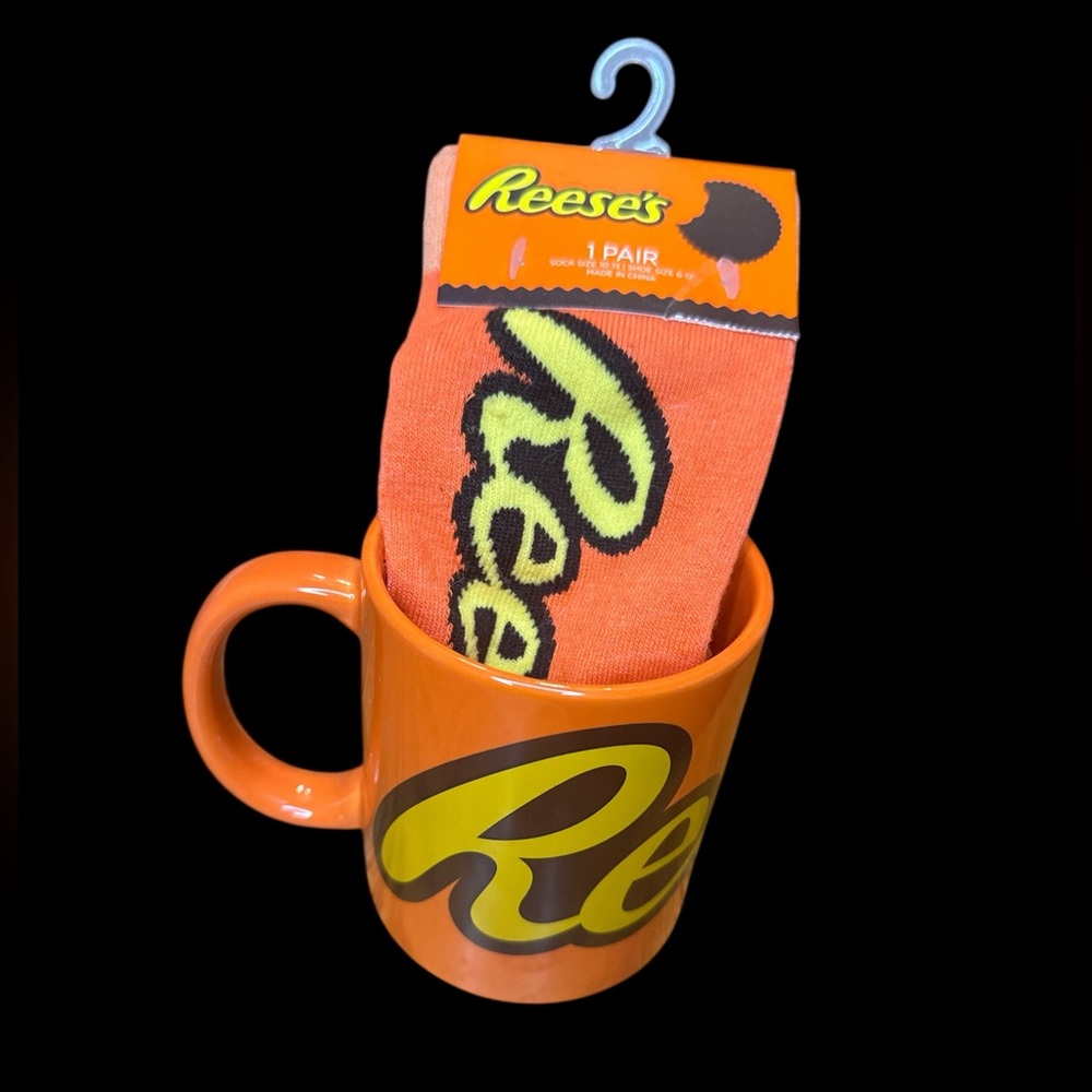 Valentine Gift! Reece’s Gift Set…Coffee Mug and Reeces Socks $12